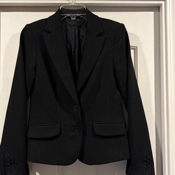 Trina Turk Jackets & Blazers - Trina Turk Classic Black Blazer size 4 excellent condition